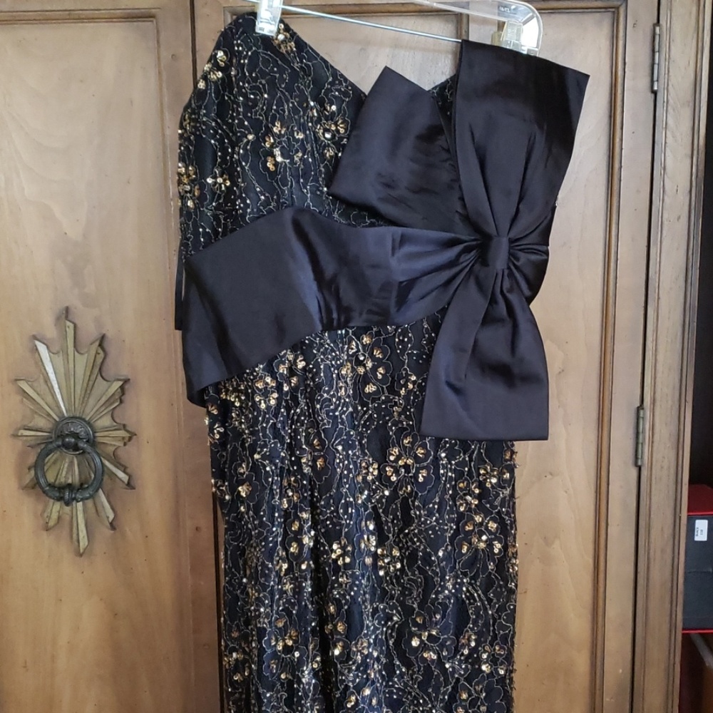 Elegant and sexy dress.